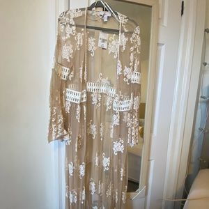 Lace kimono, can be used as swimsuit cover